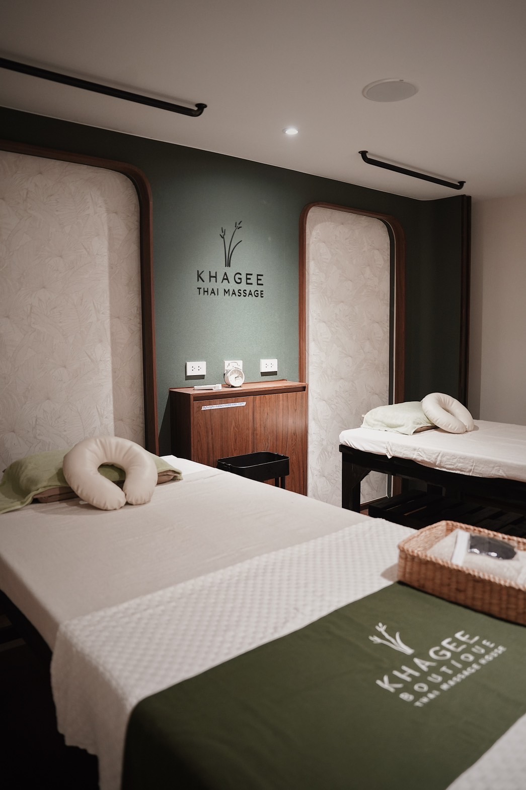 在 Khagee Thai Massage（Riverside 分店）提供 60 分钟全身按摩服务。