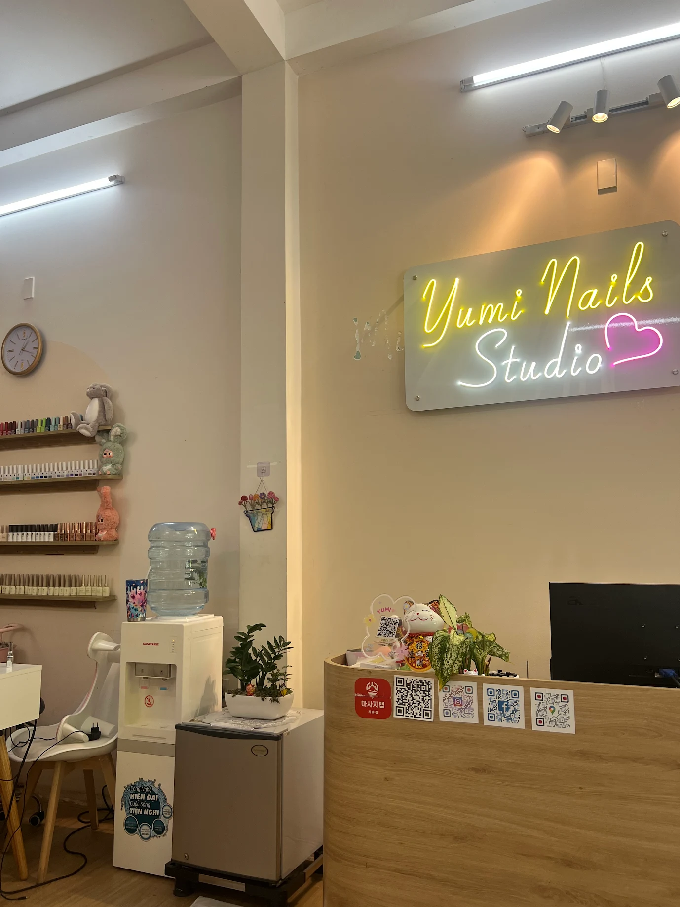  유미 네일 스튜디오