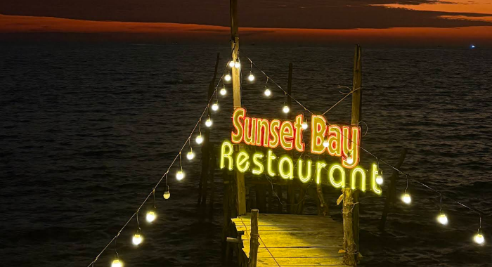   Cung cấp phiếu ăn trị giá 700.000đ khi đến trải nghiệm trực tiếp tại nhà hàng Sunset Bay Restaurant