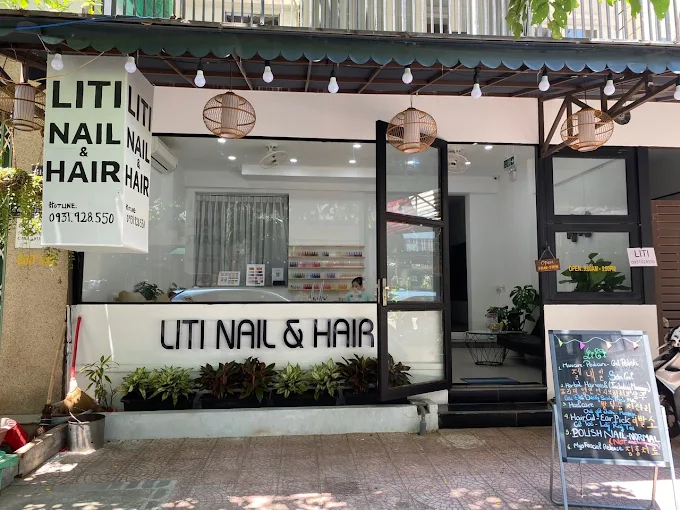 到Liti Nail & Hair体验一次美甲服务，即可获得价值 500,000 越南盾的美甲代金券