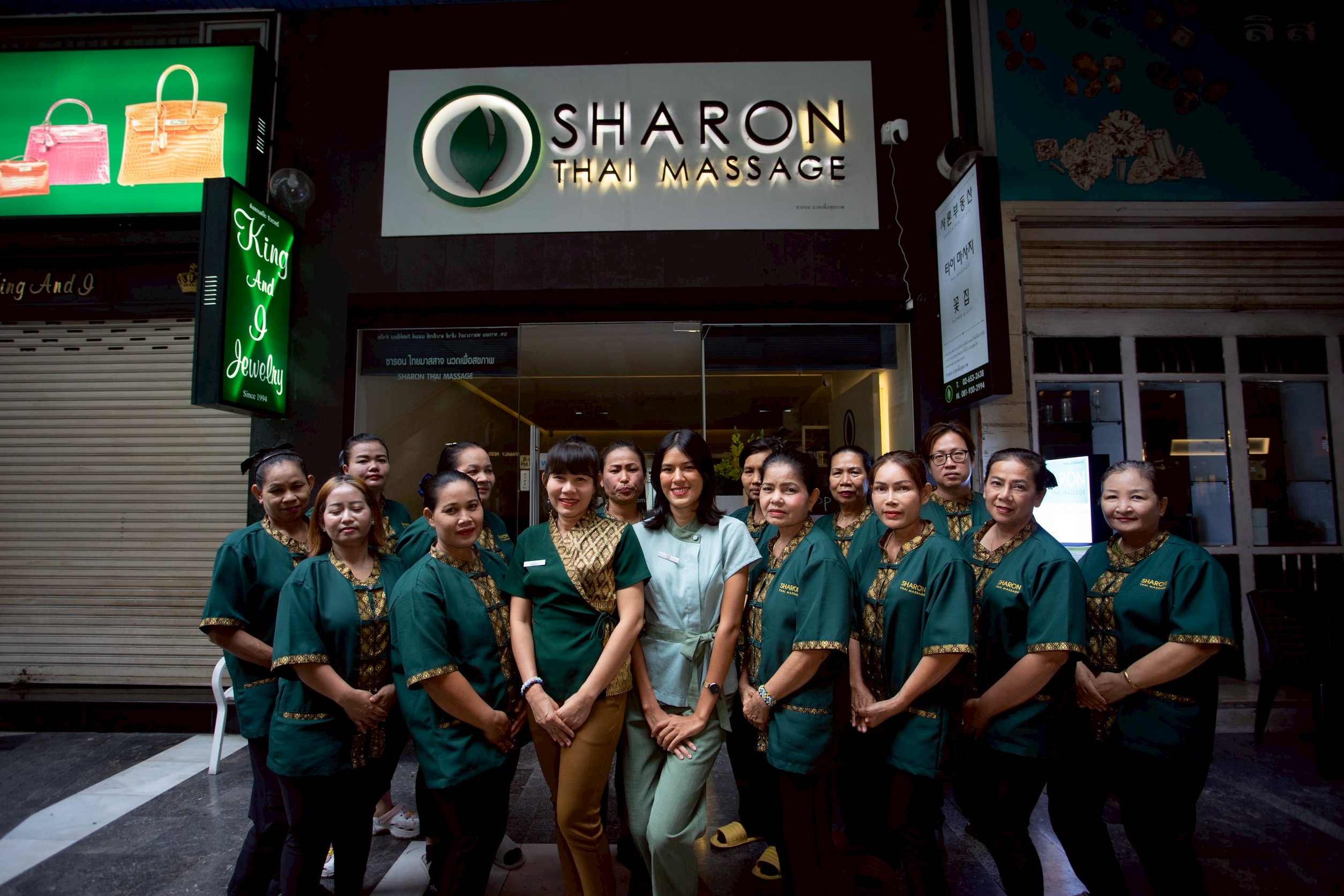  Sharon Thai Massage  提供60分钟全身按摩服务 Sharon Thai Massage