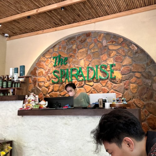 胡志明spa店 提供两份服务套餐体验券-如果一个人前往，提供一份服务体验券。